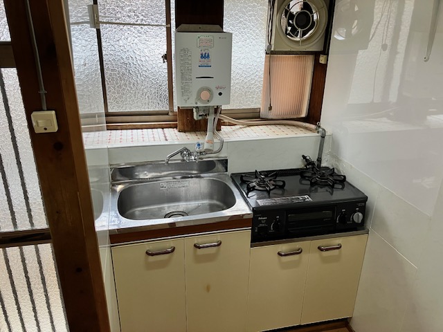 伏見区景勝町　貸家